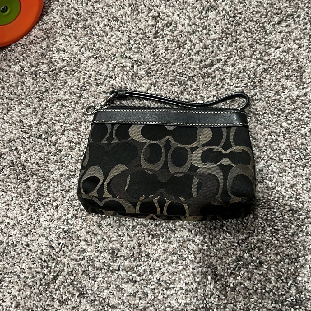 Coach wristlet - Picture 2 of 3